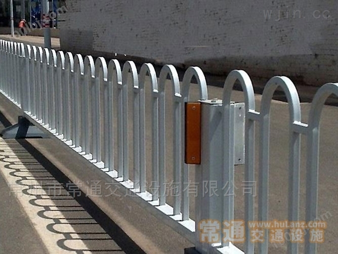 定制款花式新型钢质道路交通隔离护栏栏杆